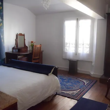 לינה וארוחת בוקר Maison Deux Abzac (Charente)