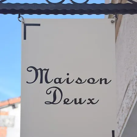לינה וארוחת בוקר Maison Deux 3*