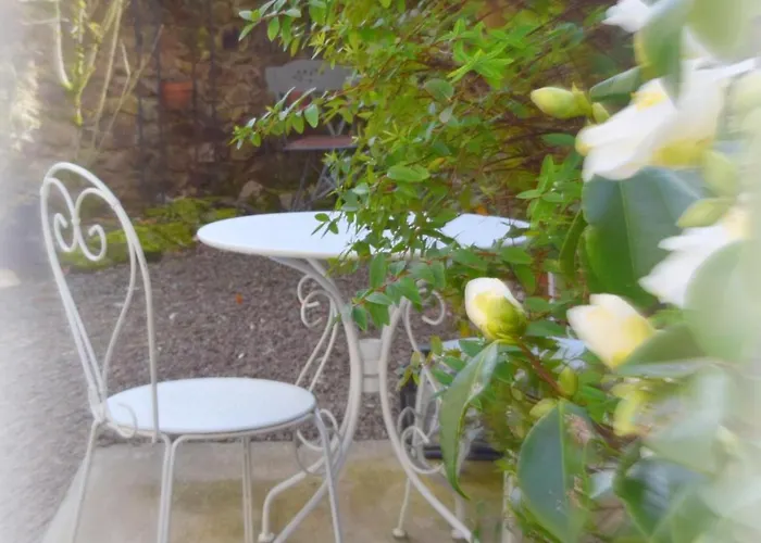 Maison Deux Bed & Breakfast