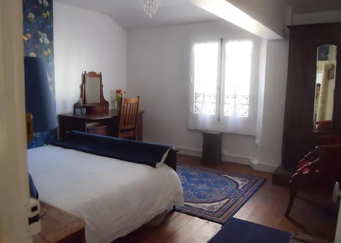 Maison Deux Bed & Breakfast 3*